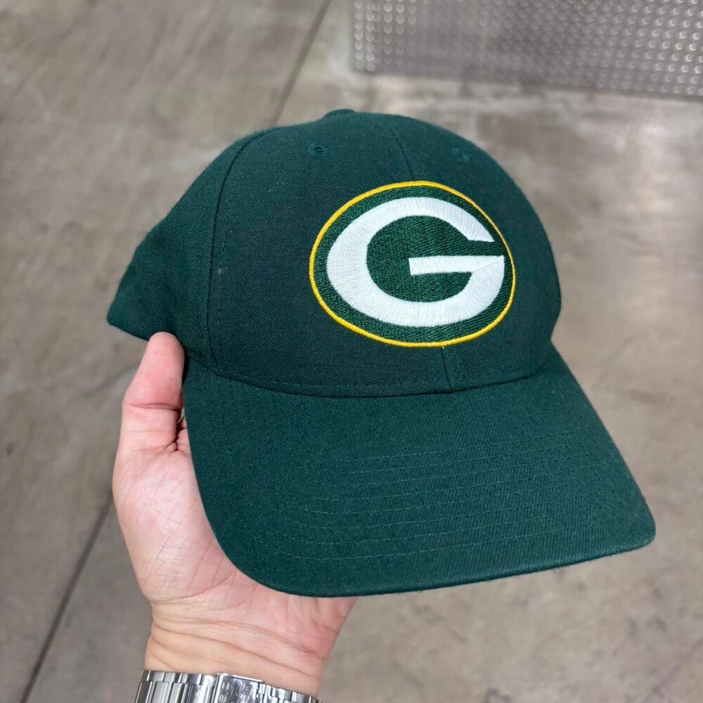 Vintage 2000s Y2K Green Bay Packers Reebok SnapBack hat OSFA, excellent shape!